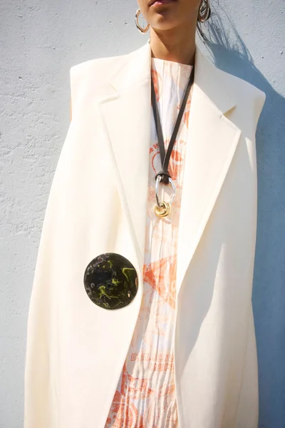 Look 11